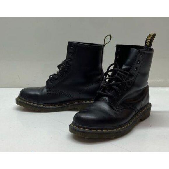 Dr. "Doc" Martens 11822 black leather combat boots. Women's 7 (Men's 6). - Picture 3 of 7